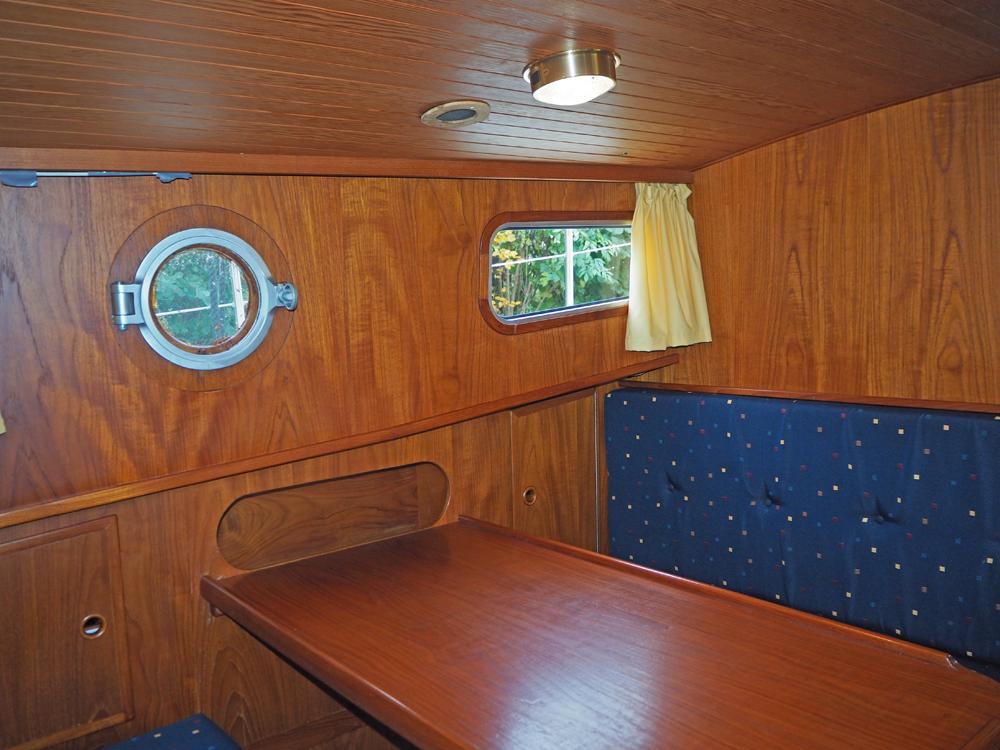 Fore ship, Accommodation